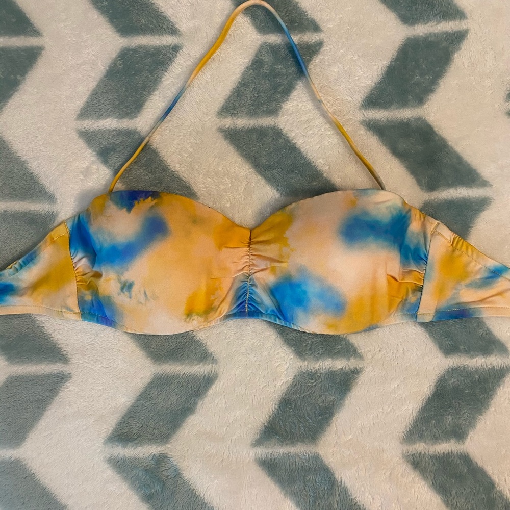 Victoria’s Secret bikini top